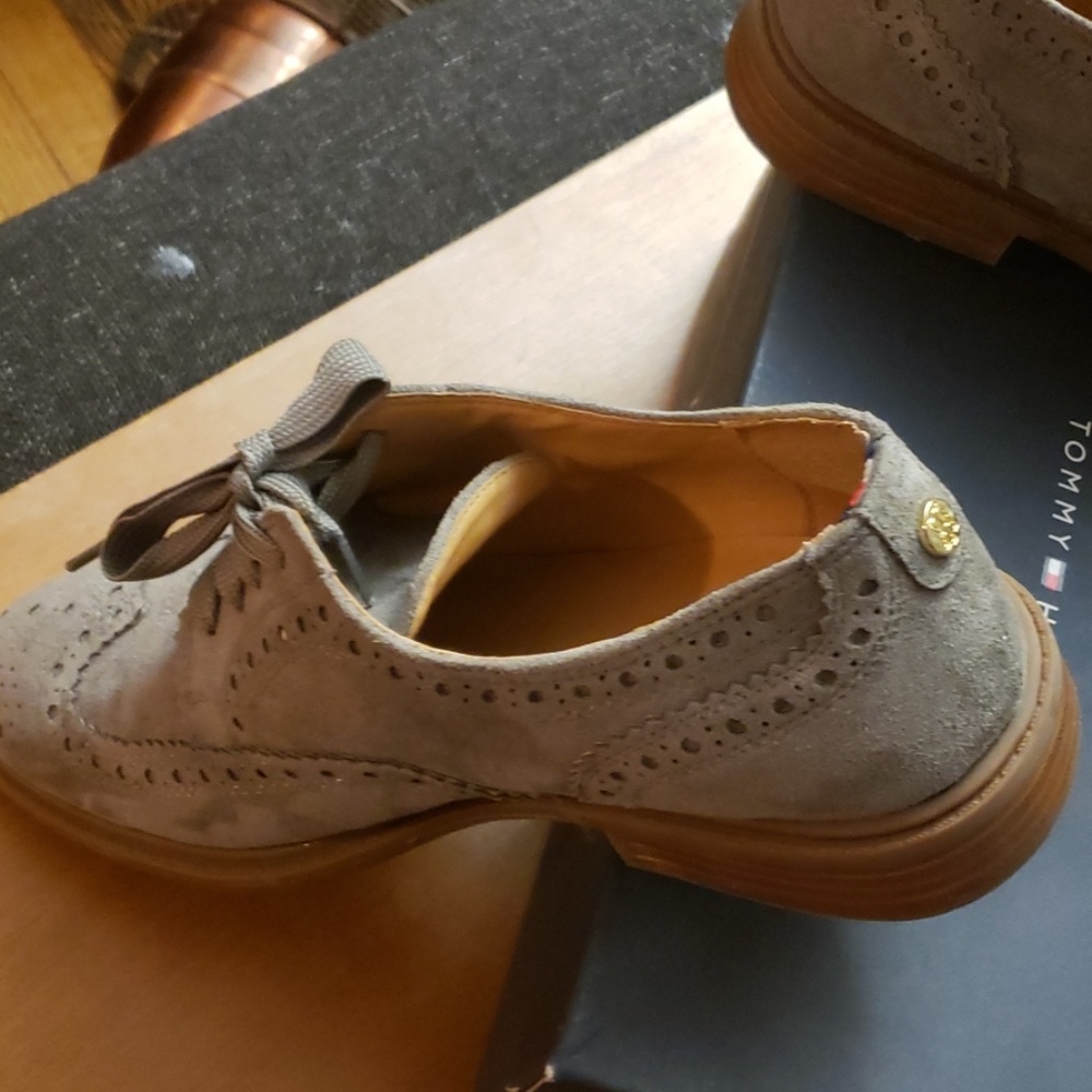 Tommy Hilfiger Gray flat Shoe Size 9M - Picture 4 of 8